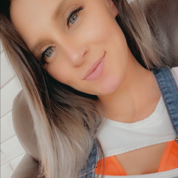 Meet your Posher, Joslyn - Picture 1 of 1